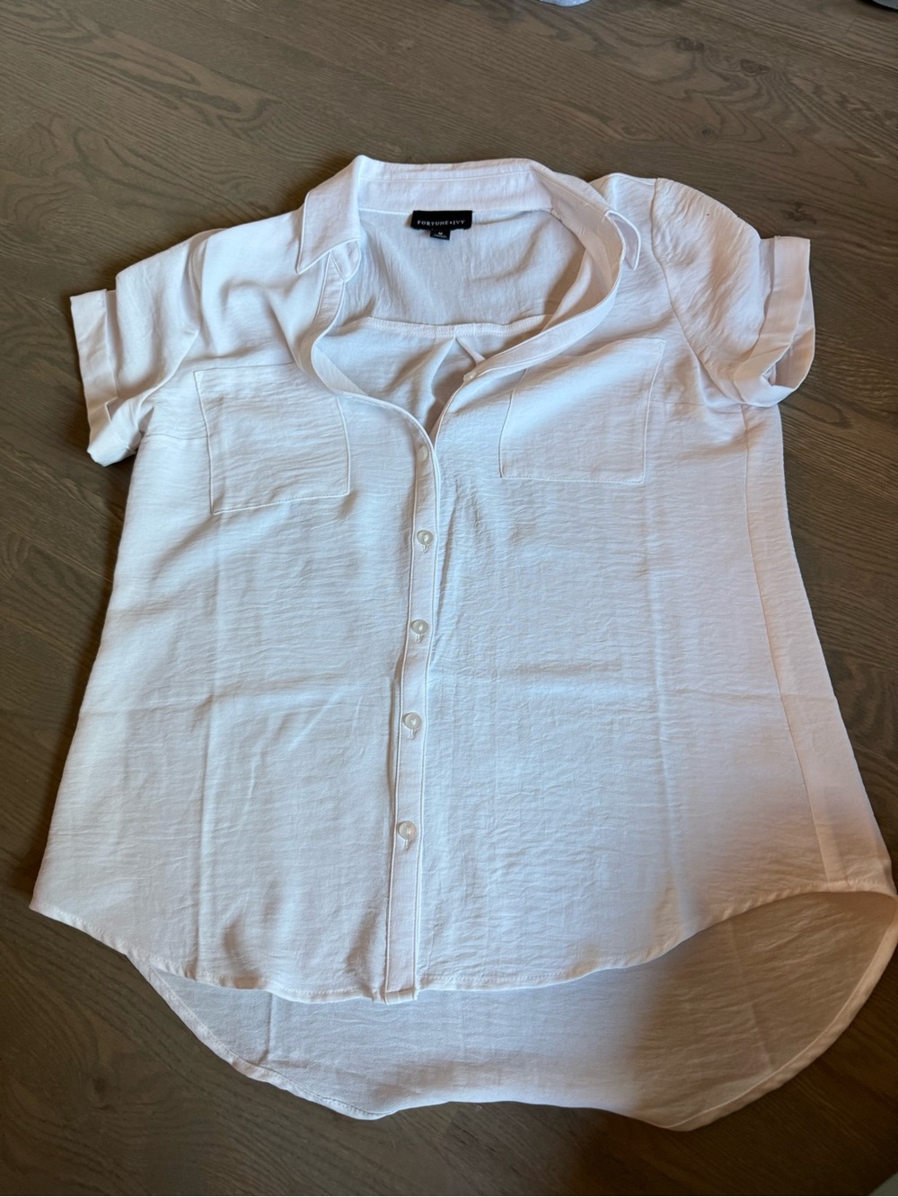 Lightweight White Short-Sleeve Button-Down Shirt - Forever 21